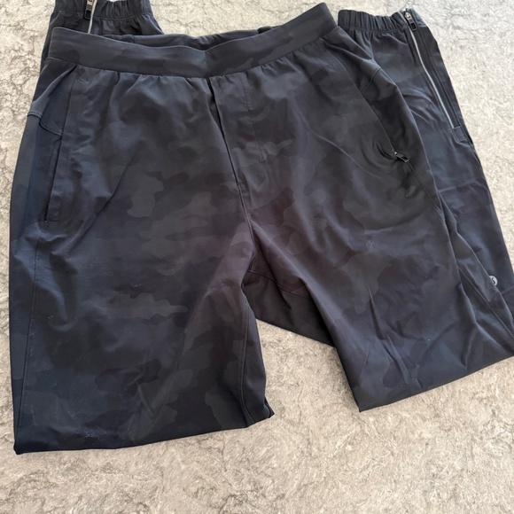 lululemon men surge joggers camo small - Picture 4 of 7